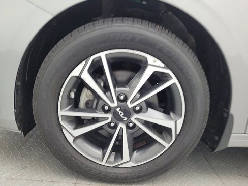 Used 2023 Kia Forte LXS w/ LXS Technology Package FWD image 31