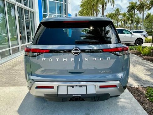 Used 2024 Nissan Pathfinder Platinum FWD image 5