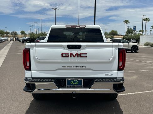 Certified 2025 GMC Sierra 1500 SLT AWD/4WD image 4