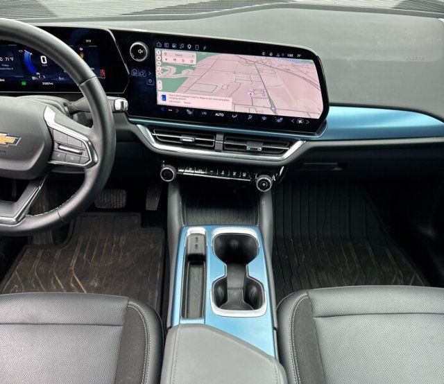 Used 2024 Chevrolet Equinox EV LT w/ LPO, All-Weather Mat Package FWD image 10