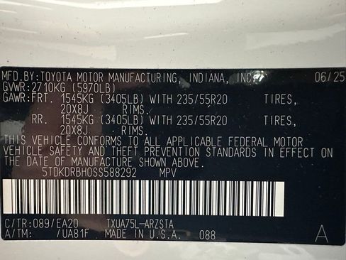 Used 2025 Toyota Highlander XSE image 11