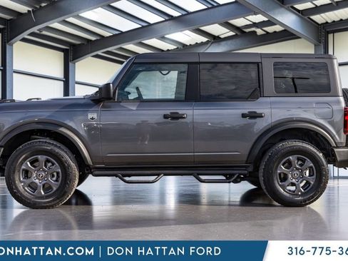 Used 2024 Ford Bronco Big Bend AWD/4WD image 3