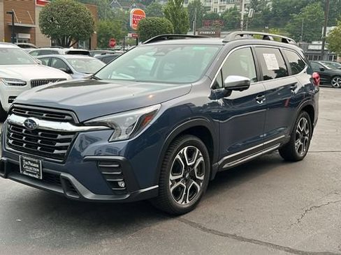 Used 2023 Subaru Ascent Limited w/ Technology Package AWD/4WD image 3