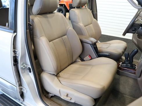 Used 2000 Toyota 4Runner Limited AWD/4WD image 17