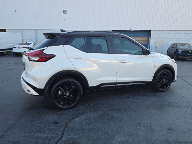 Certified 2023 Nissan Kicks SR FWD image 2