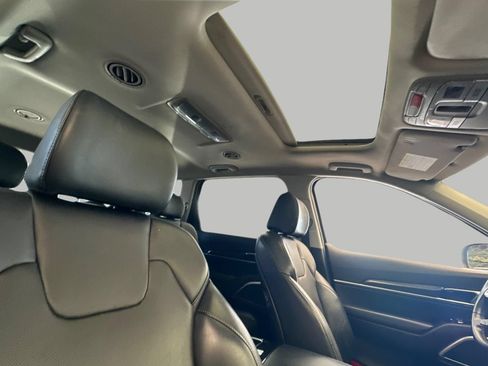 Used 2024 Kia Telluride S w/ S Sunroof Package FWD image 17