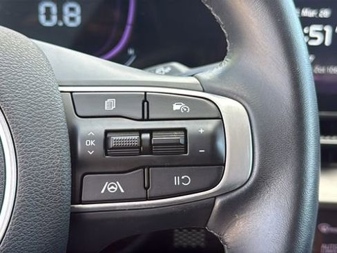 Used 2025 Kia Sportage EX image 21