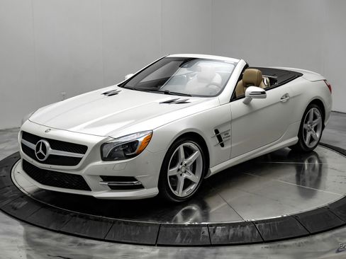 Used 2014 Mercedes-Benz SL 550 image 5