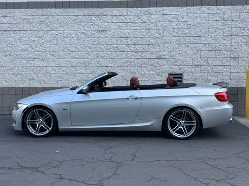 Used 2013 BMW 335is Convertible w/ Premium Pkg RWD image 13