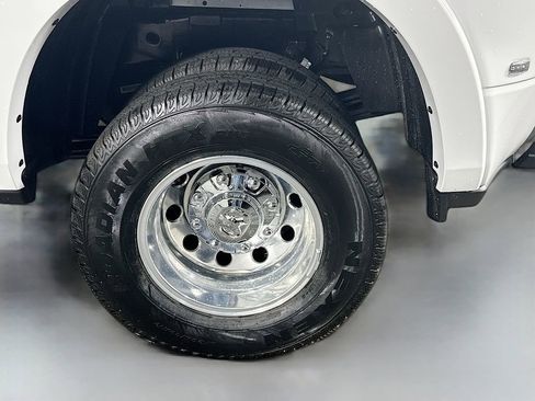 New 2026 RAM 3500 Longhorn w/ Towing Technology Group image 17