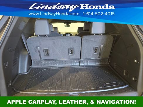 Used 2023 Chevrolet Traverse LT w/ LT Premium Package FWD image 7