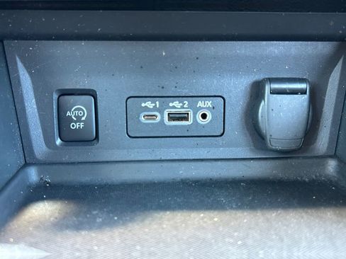 Used 2024 Nissan Sentra SV FWD image 23
