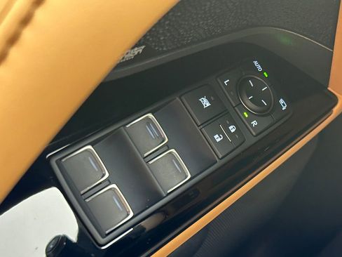 New 2026 Lexus LX 600 4WD w/ Luxury Package image 36