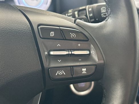 Used 2023 Hyundai Kona Limited w/ Cargo Package FWD image 27