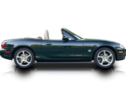 Used 2001 MAZDA MX-5 Miata RWD image 2