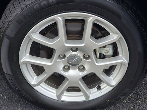 Used 2021 Jeep Renegade Sport w/ Sport Appearance Group AWD/4WD image 10
