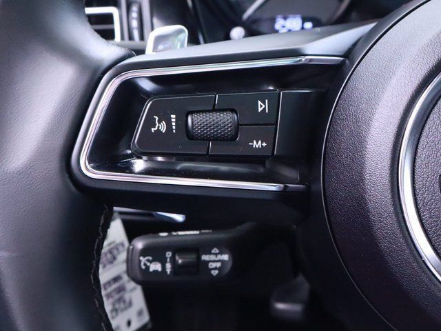Certified 2024 Porsche Macan AWD/4WD image 26