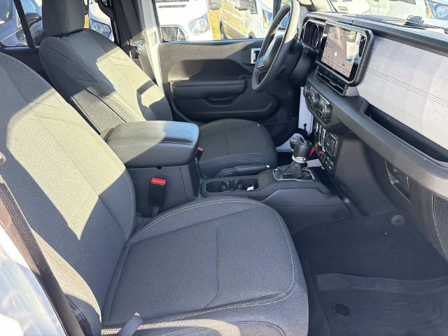 Used 2024 Jeep Wrangler Unlimited Sport AWD/4WD image 22