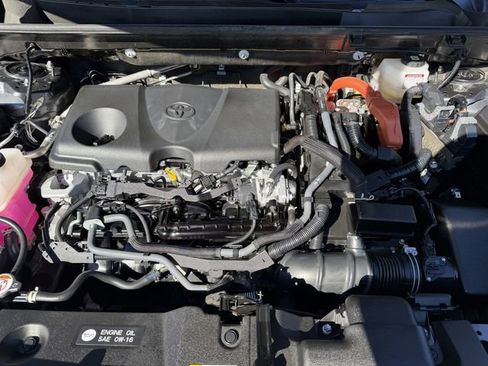 Used 2023 Toyota RAV4 XLE Premium image 32