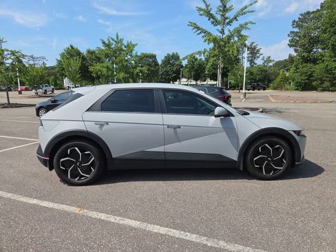 Used 2024 Hyundai Ioniq 5 SEL RWD image 2