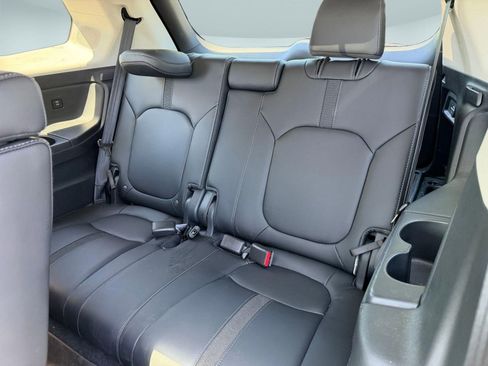 Used 2025 Honda Pilot Touring image 31