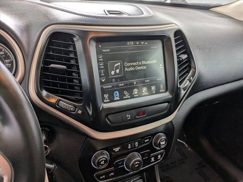 Used 2017 Jeep Cherokee 75th Anniversary image 12