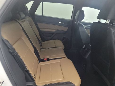 Used 2022 Volkswagen Atlas Cross Sport SE w/ Panoramic Sunroof Package FWD image 19