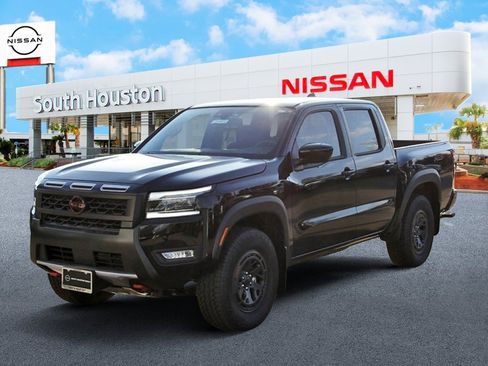 New 2025 Nissan Frontier PRO-4X w/ Interior Protection Package image 2