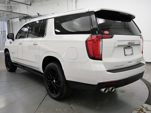 Used 2023 GMC Yukon XL Denali AWD/4WD image 5