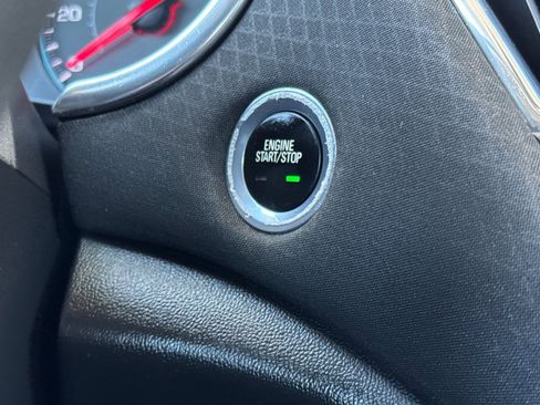 Used 2018 Chevrolet Malibu LT image 20