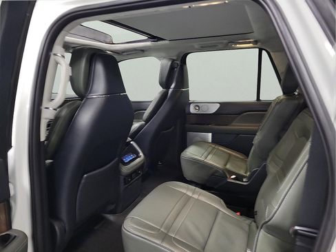 Used 2024 Lincoln Navigator L Black Label image 8
