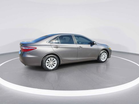 Certified 2016 Toyota Camry LE FWD image 8