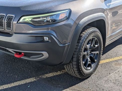 Used 2019 Jeep Cherokee Trailhawk w/ Cold Weather Group AWD/4WD image 9