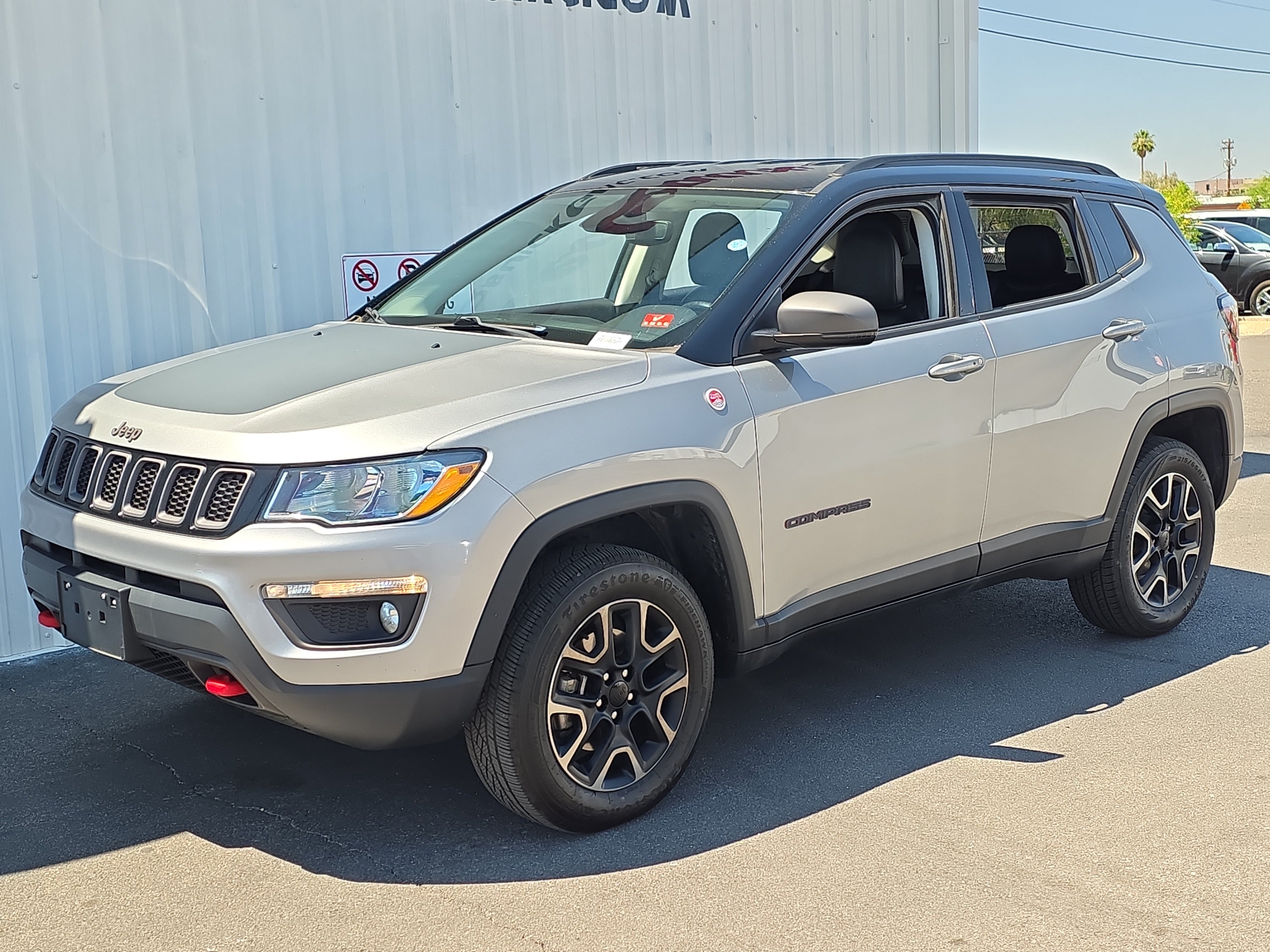 Used 2019 Jeep Compass Trailhawk AWD/4WD image 3