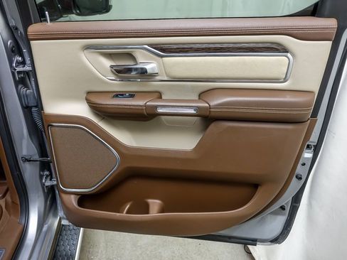 Used 2019 RAM 1500 Laramie image 26