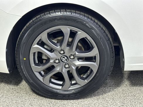 Used 2019 Toyota Yaris LE FWD image 24