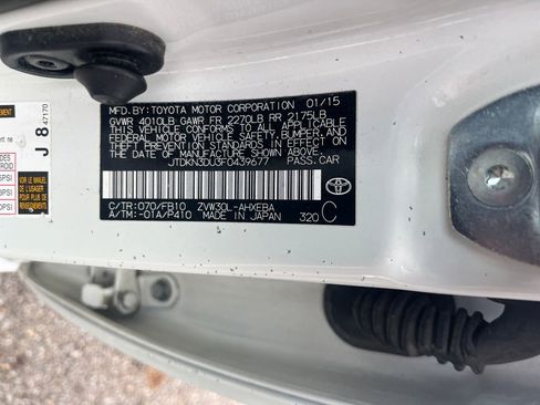 Used 2015 Toyota Prius Three image 28