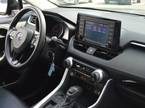 Used 2020 Toyota RAV4 LE image 36