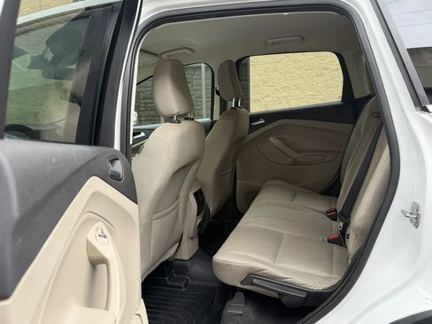 Used 2019 Ford Escape SE FWD image 29