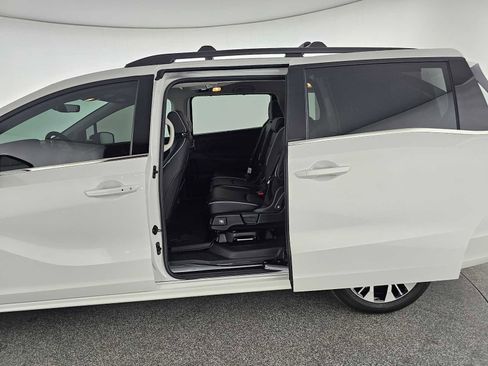 Used 2026 Honda Odyssey Elite image 17