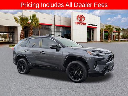 Used 2025 Toyota RAV4 XSE AWD/4WD image 1