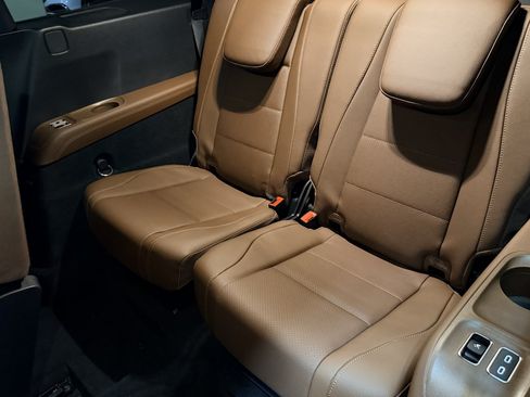New 2026 Mercedes-Benz GLS 450 4MATIC image 14
