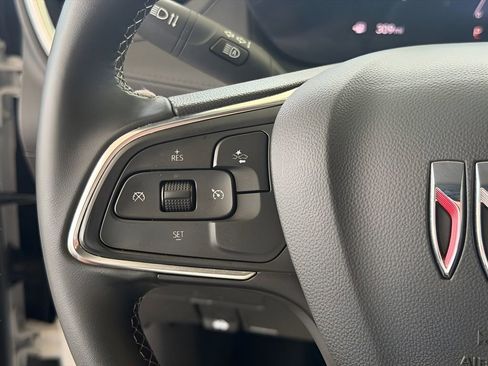 Used 2024 Buick Encore GX Preferred FWD image 22
