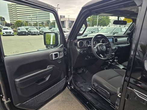 Used 2023 Jeep Wrangler Unlimited Sport image 22