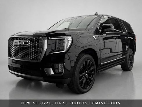 Used 2021 GMC Yukon Denali w/ Denali Premium Package AWD/4WD image 1