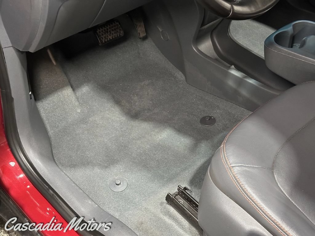 Used 2020 Chevrolet Bolt Premier w/ Infotainment Package FWD image 25