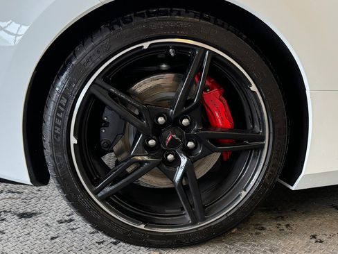 Used 2023 Chevrolet Corvette Stingray Premium Cpe w/ Z51 Performance Package RWD image 12