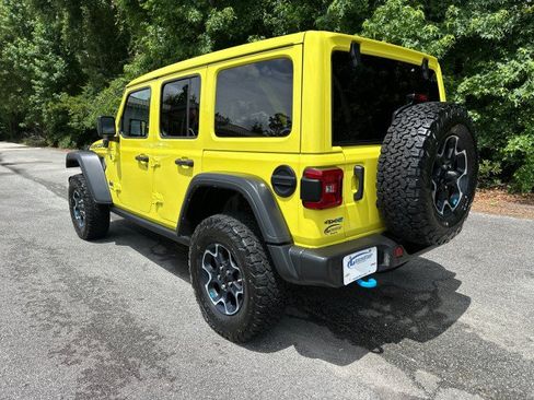 Used 2022 Jeep Wrangler Unlimited Rubicon 4xe w/ Cold Weather Group AWD/4WD image 3