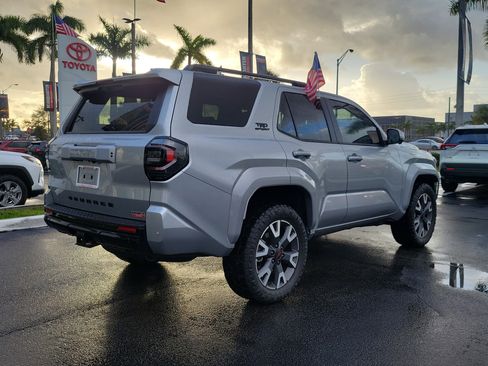 Used 2025 Toyota 4Runner Limited image 12