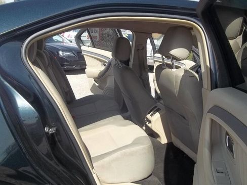 Used 2014 Ford Taurus SEL image 8